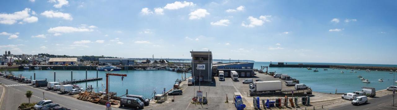 La Vigie Sur Le Port Apartman Granville Kültér fotó